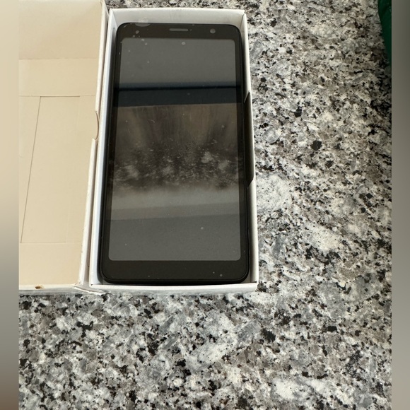 Phone- TCL A30 - Picture 2 of 8